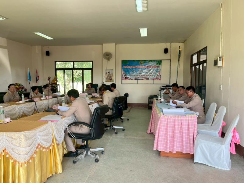 ประชุมสภาองค์การบริหารส่วนตำบลโนนข่า  สมัยสามัญ  สมัยที่  4  ครั้งที่ 1/2568